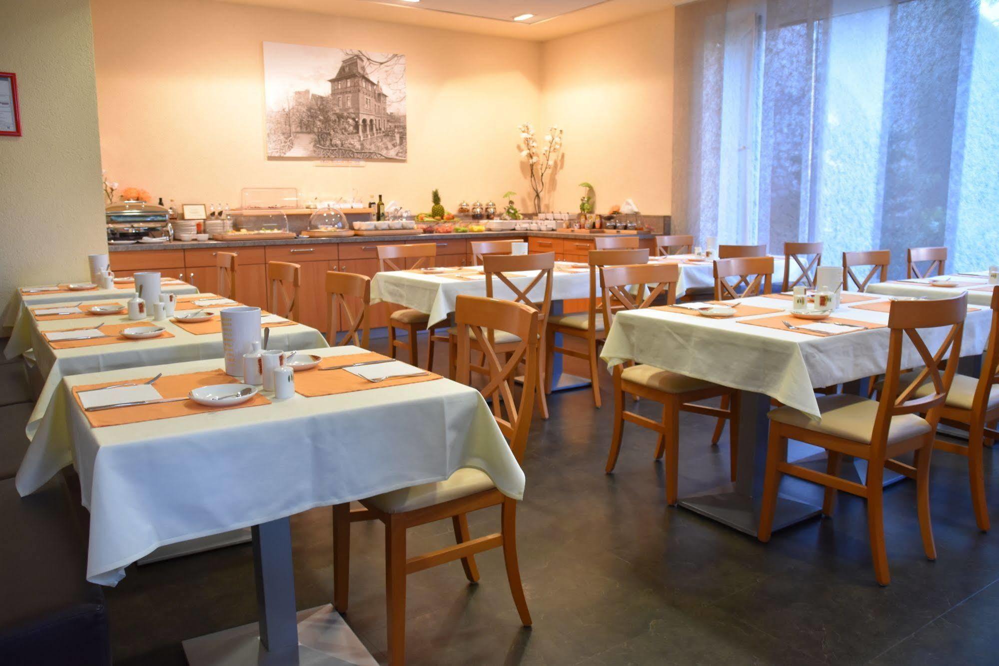 Hotel Fischzucht In Wuerzburg Bagian luar foto